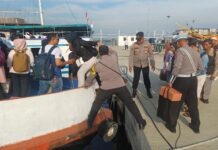 “Pelayanan Wisatawan ke Kepulauan Seribu di Dermaga Kali Adem”